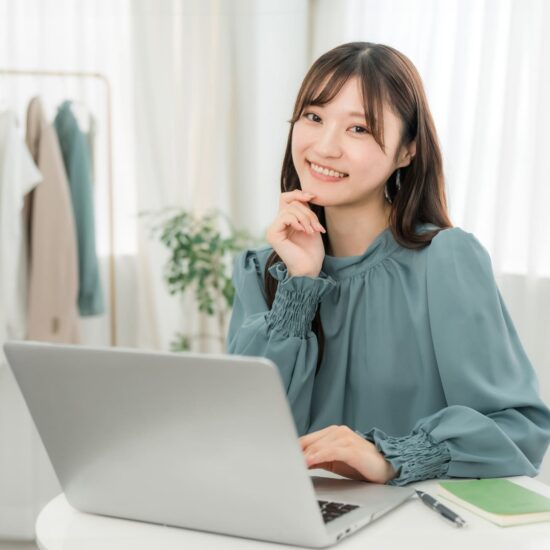 リモートワークで差がつく！集中力を高めるデスク環境の整え方
