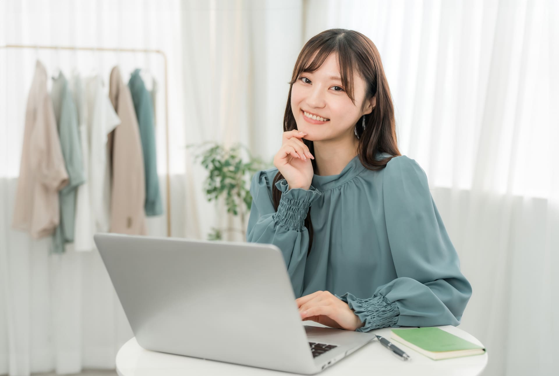 リモートワークで差がつく！集中力を高めるデスク環境の整え方