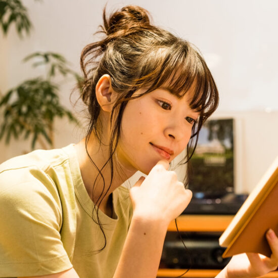 夜の読書習慣で自己成長！おすすめジャンルと継続術